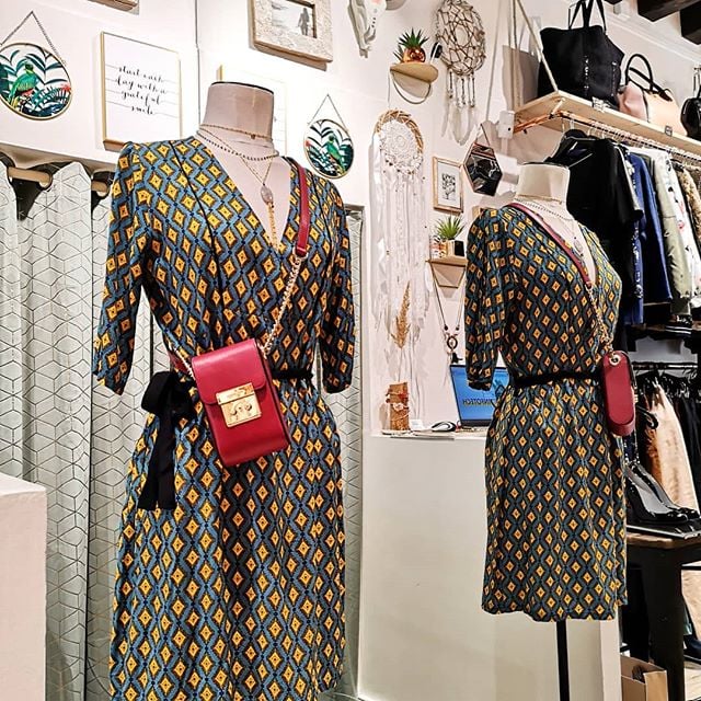 Charlotte Versailles - Dépôt vente prêt-à-porter et accessoires 3